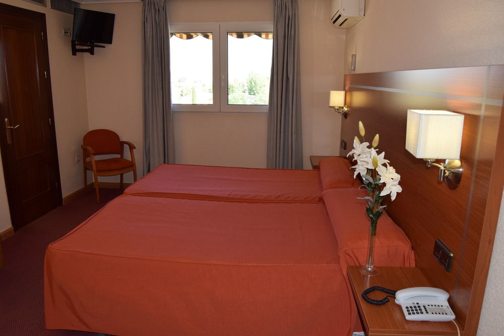 Hotel Mari Carmen Guadix Exterior photo